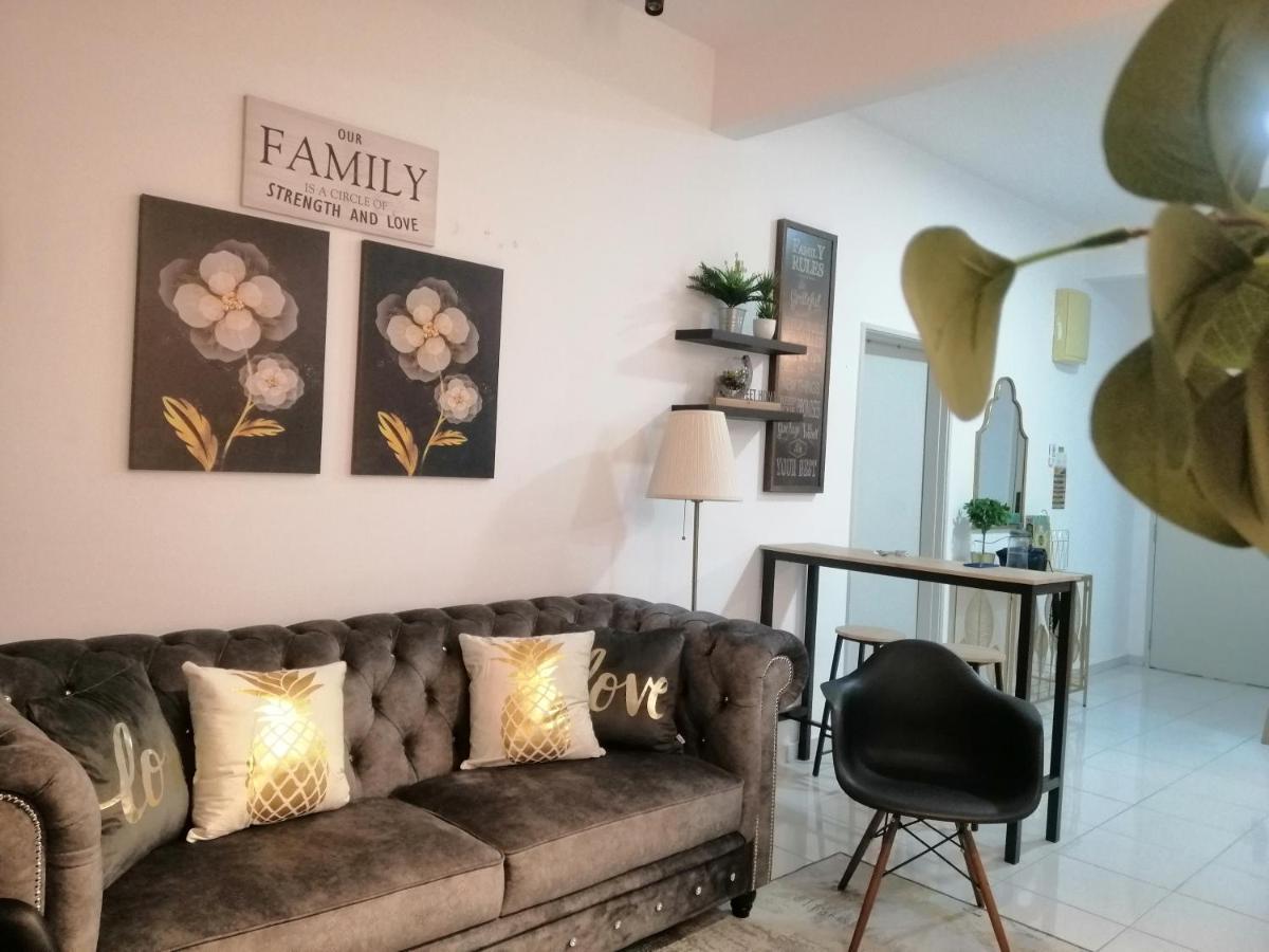 Homestay Casa Nur Iman @Adelia Kajang Εξωτερικό φωτογραφία